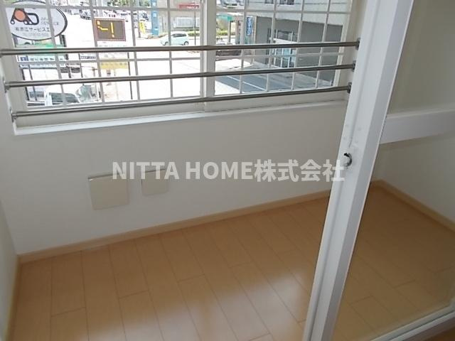 メゾンみやびＥのバルコニー|人気のサンルームも嬉しいPOINT★