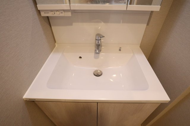 スプランディッド新大阪VIの洗面所