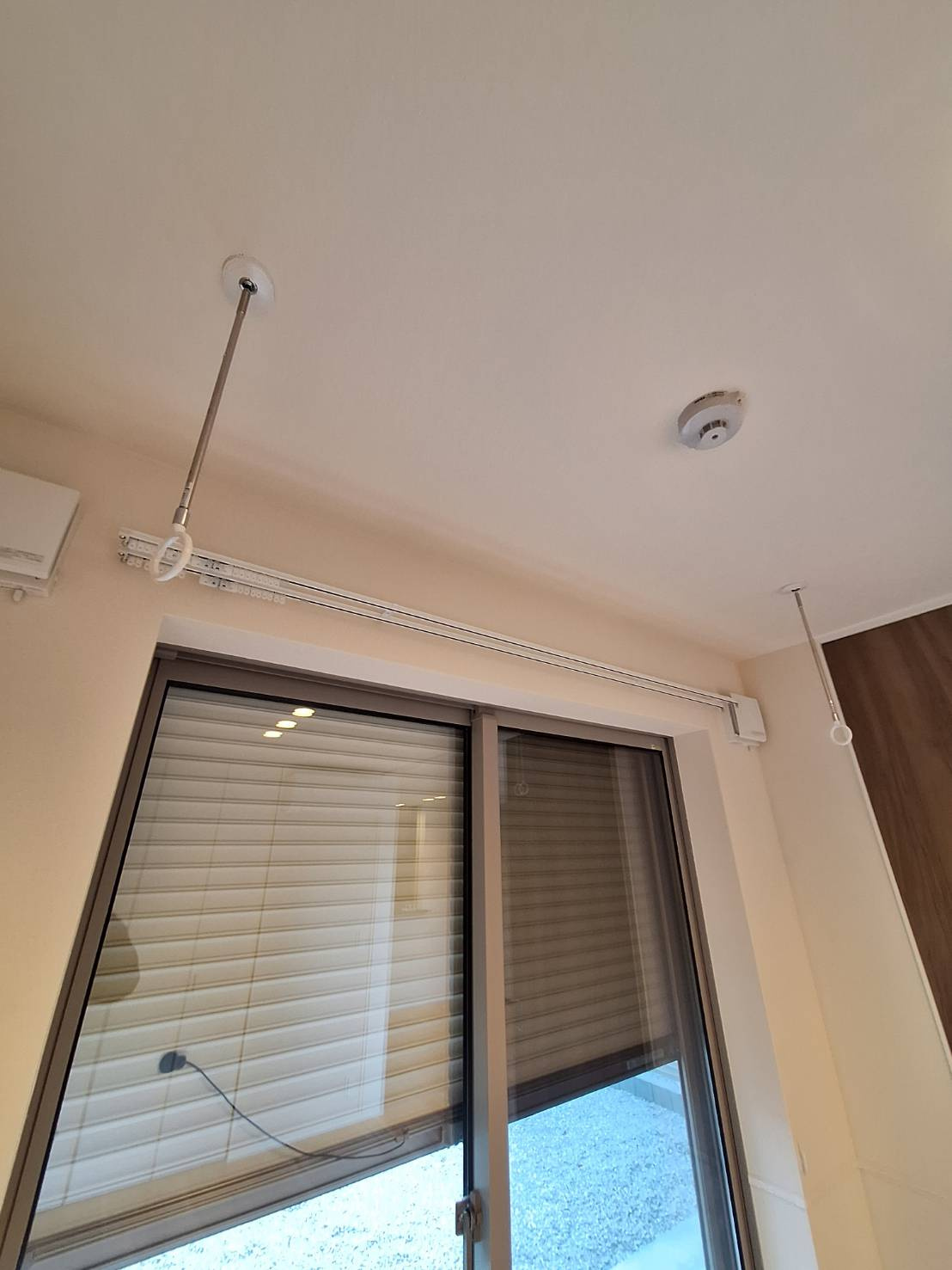 王禅寺西７丁目メゾンの居間・リビング