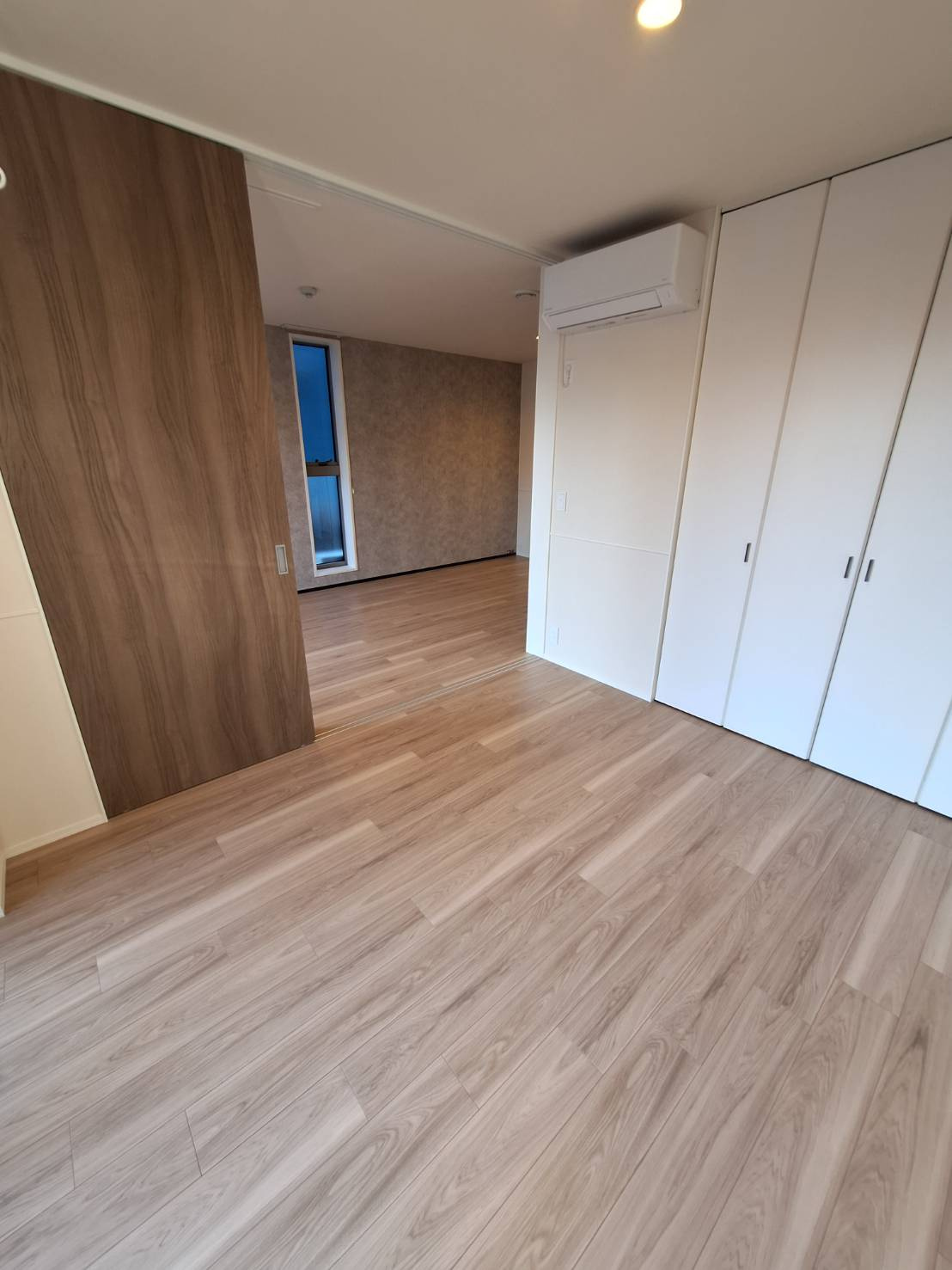 王禅寺西７丁目メゾンの居間・リビング