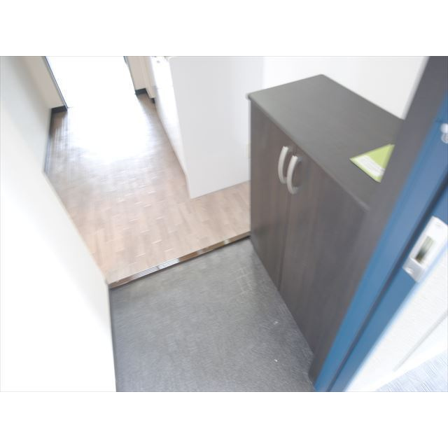 みおつくし布施の玄関