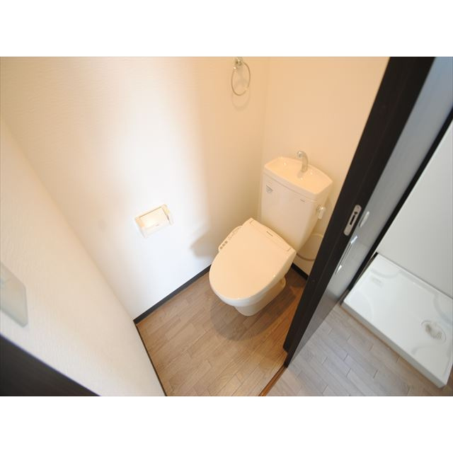 みおつくし布施のトイレ|ゆったりとした空間のトイレです