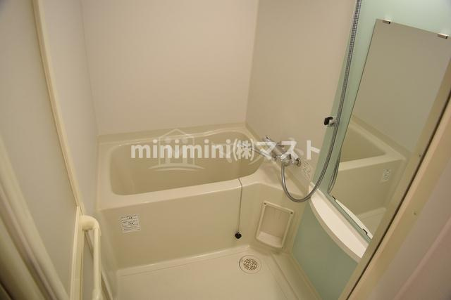 エスリード難波レジデンスの浴室