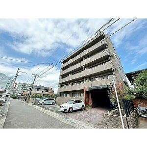 レージュ栄のエントランス