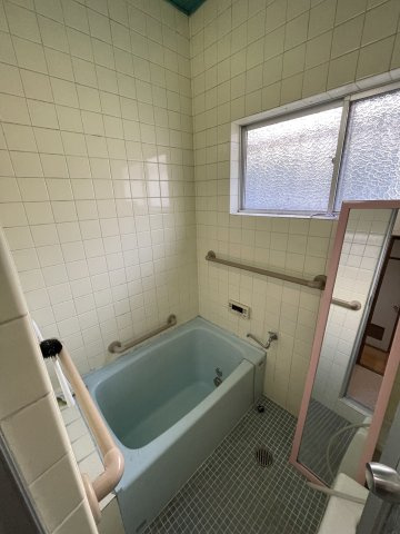 和歌山市和歌川町・中古戸建・54722の浴室