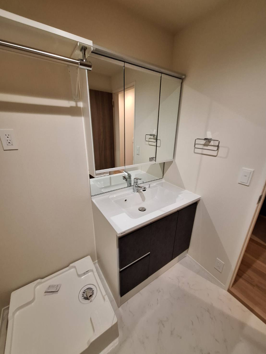 王禅寺西７丁目メゾンの洗面所