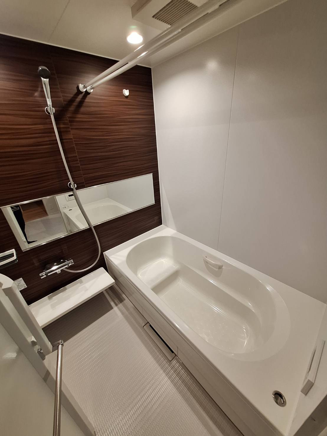 王禅寺西７丁目メゾンの浴室