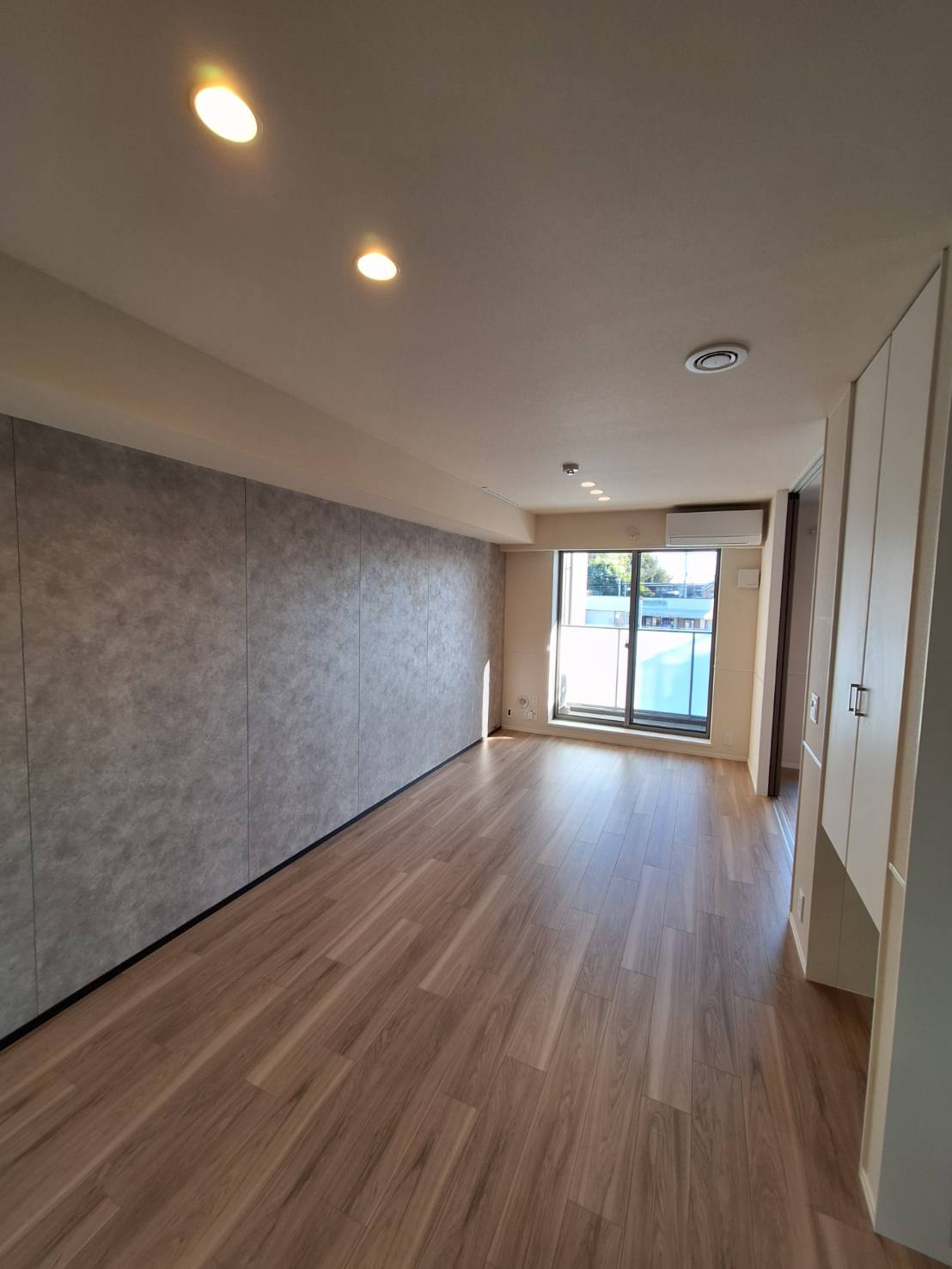 王禅寺西７丁目メゾンの居間・リビング