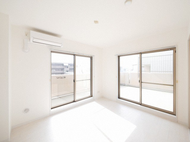 NLC新大阪の居間・リビング