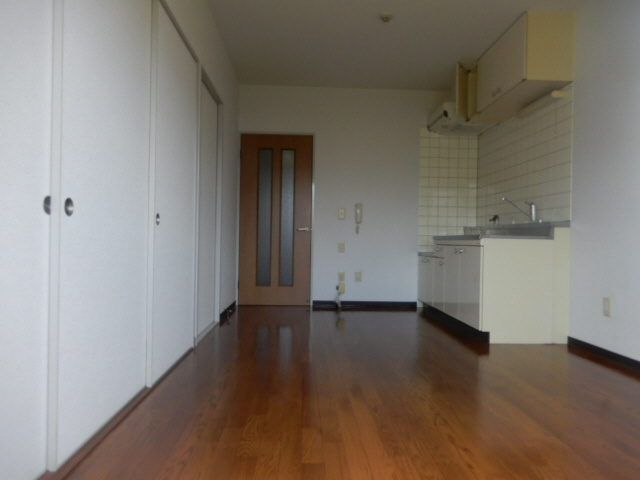 グリーンエイトⅢの居間・リビング