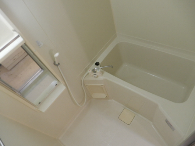 グリーンエイトⅢの浴室