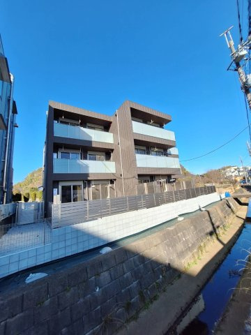 王禅寺西７丁目メゾンの外観