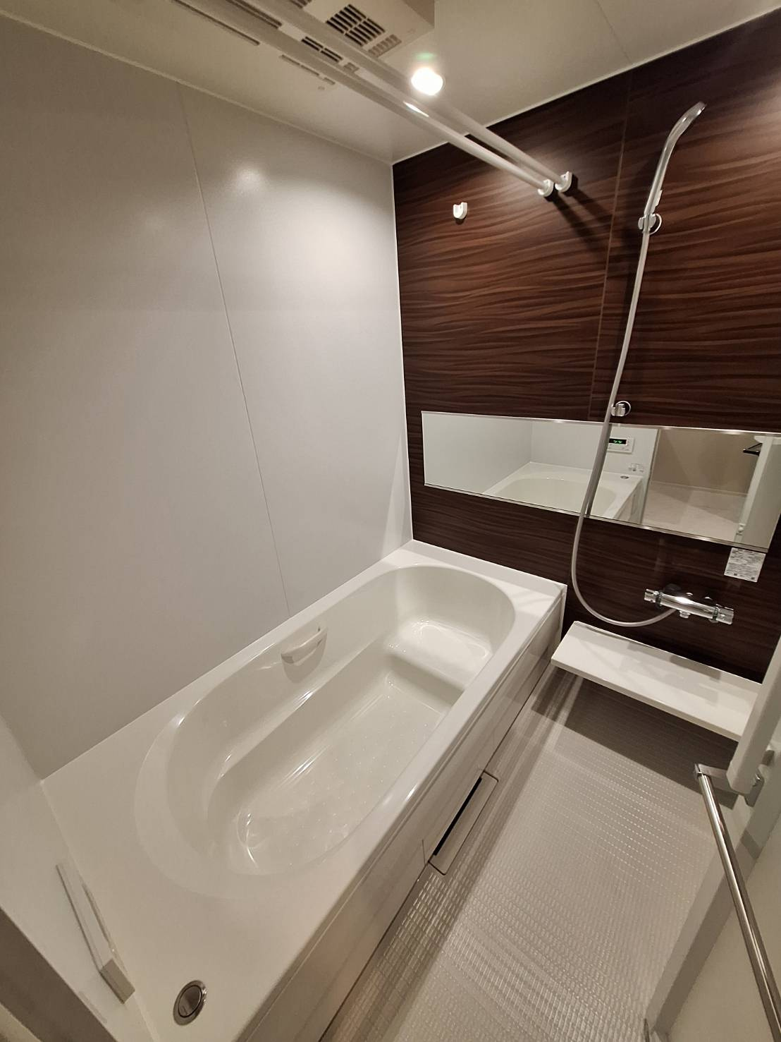 王禅寺西７丁目メゾンの浴室