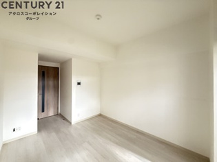 洋室の大きな1K！