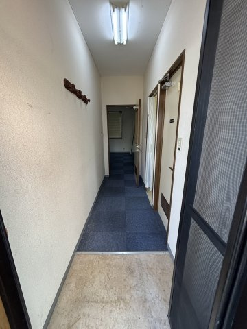 久留米市国分町の事務所の玄関