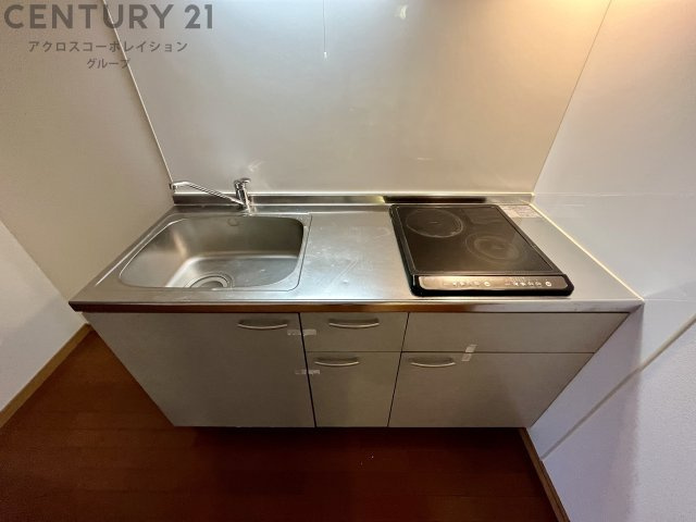 2口IHコンロで火を使わず、料理初心者の方にもおすすめです！