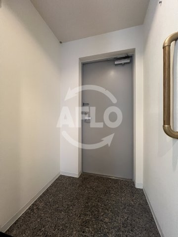 ルナ・エスパシオ　田中小学校区の玄関|ルナ・エスパシオ　玄関