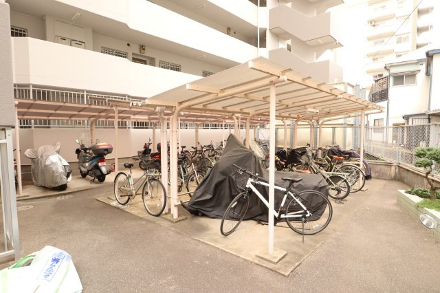 クローバーマンション山王公園南の駐車場
