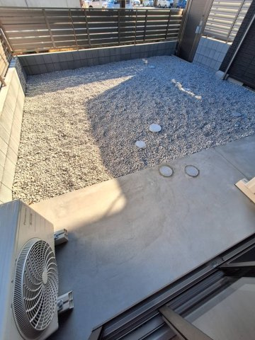 王禅寺西７丁目メゾンの庭