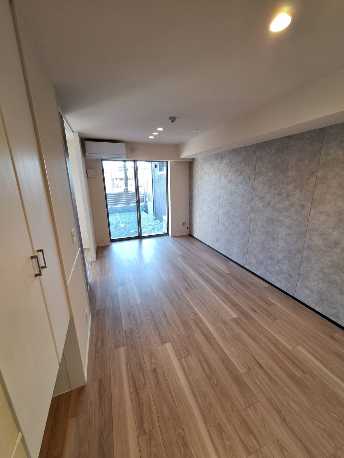 王禅寺西７丁目メゾンの居間・リビング