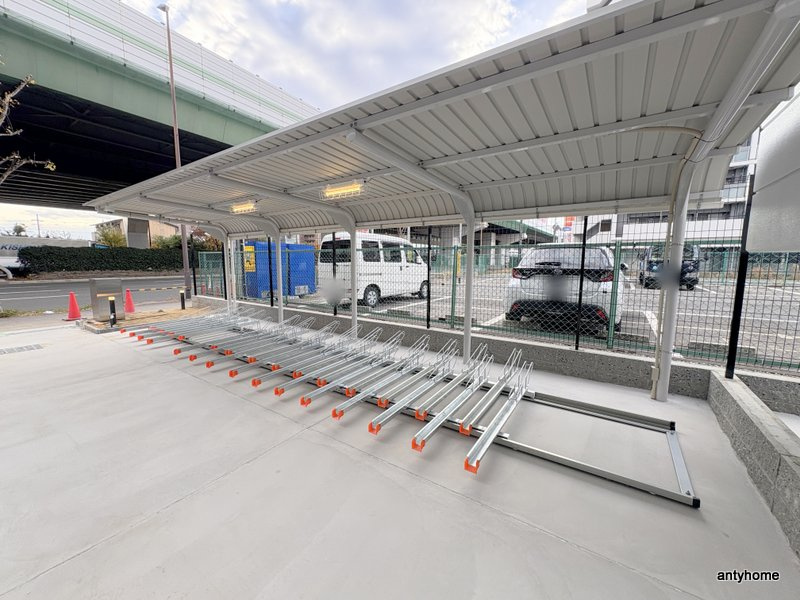 プレサンス長田レジェ―ル　仲介手数料無料の駐車場