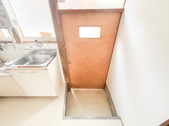 今井荘の玄関