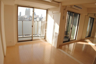 【居間・リビング】 | エステムプラザ難波WESTⅡプレディア | エステムプラザ難波WESTIIプレディア 洋室