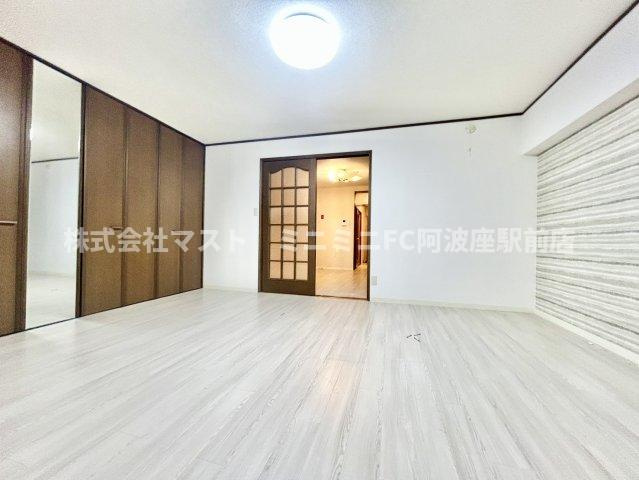 シティコーポ道頓堀の洋室