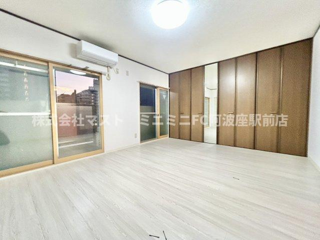 シティコーポ道頓堀の洋室