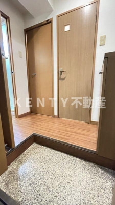 【玄関】 | グランヴァン南雪谷 | 明るい玄関です