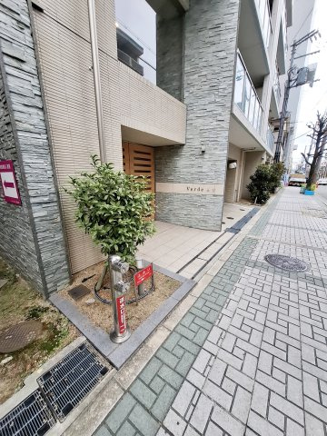 Verde西宮のエントランス