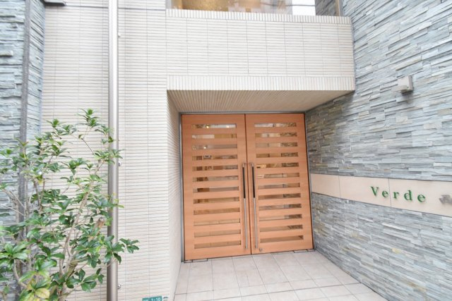 Verde西宮のエントランス