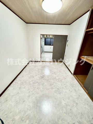 瓢箪山町一戸建の洋室