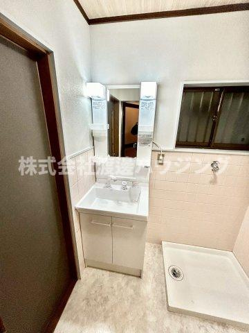 瓢箪山町一戸建の洗面所