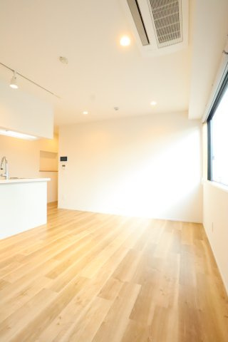 大阪市都島区片町２丁目の賃貸マンションの居間・リビング