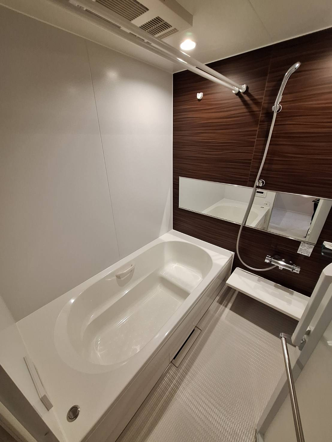 王禅寺西７丁目メゾンの浴室