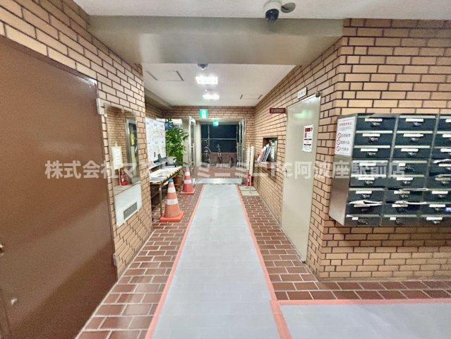 藤和新町コープのロビー