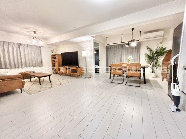 藤和新町コープの居間・リビング