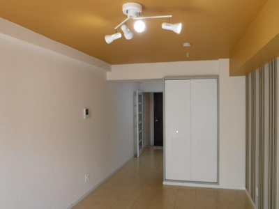 【居間・リビング】 | ユーコート新御徒町 | 新御徒町の賃貸物件。
「ユーコート新御徒町」のことなら(株)メイワ・エステートへお任せください。