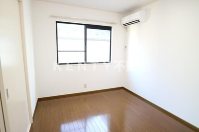 【居間・リビング】 | サウス久が原 | こちらのリビングで趣味の時間をお楽しみください