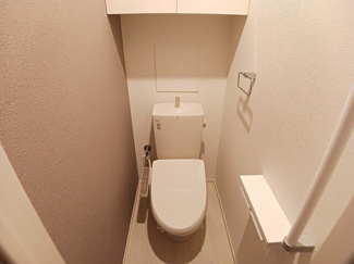 【トイレ】 | フォンテーヌ春日 | 清潔感のあるトイレです