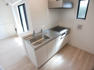 【キッチン】 | フォンテーヌ春日 | キッチンでお料理をお楽しみください