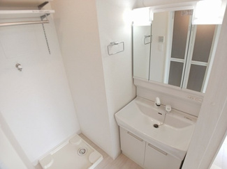 【洗面所】 | フォンテーヌ春日 | 使いやすい洗面所です