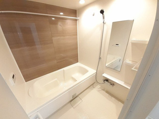 【浴室】 | ポスト　フォルトナートＢ | ゆったり過ごせるお風呂です