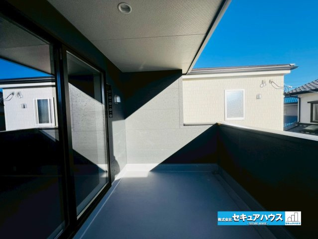 【今から見学可能です】豊明市栄町新左山　全2棟のキッチン|【キッチン】
◆広々としたキッチンスペースのため、家族で並んで料理できます♪