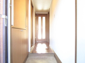 【玄関】 | ラ・コモード | 収納もある玄関です