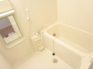 【浴室】 | ラ・コモード | 落ち着いた空間のお風呂です