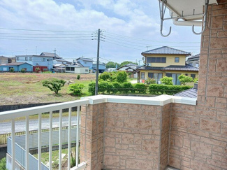 【バルコニー】 | ハピネスＢ | 外からの目が気にならないバルコニーで洗濯物が干せます