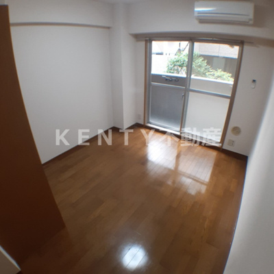 【寝室】 | ロイヤルアメニティー南馬込 | 広くて明るい寝室