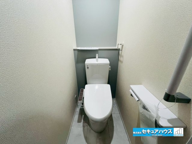 【同施工物件ご案内可能】豊明市栄町新左山　全2棟の内観：施工例|【洋室イメージ】
◆広々とした居住空間は日々の暮らしを彩り、心のやすらぎと満足感を与えてくれます。通風と採光を考慮した設計は子供たちはのびのび育ち、家族でくつろぎと団らんを生み出します。